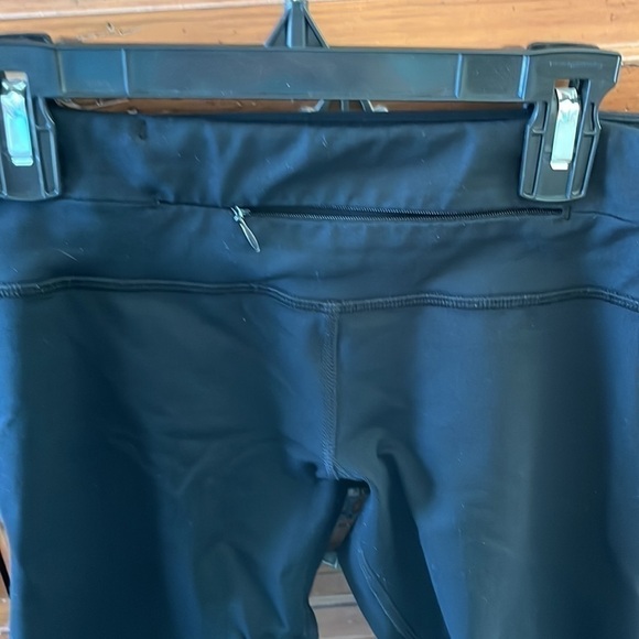 Nancy Rose Performance Women’s black capri leggings, size small EUC - Picture 2 of 5